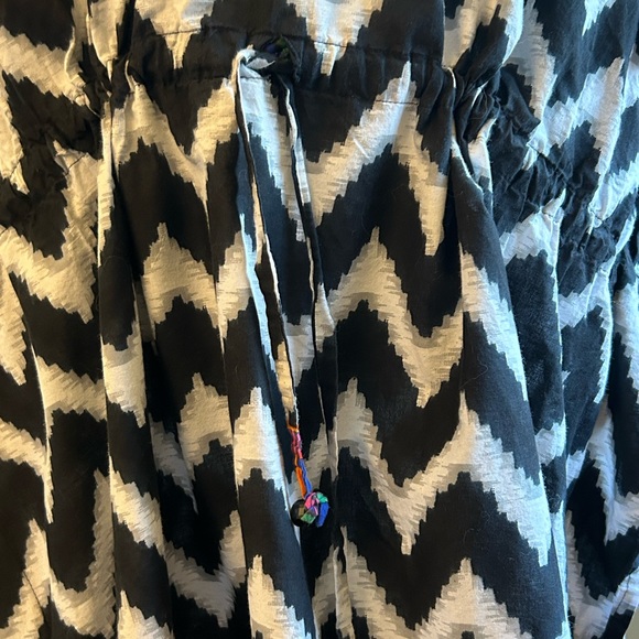 La Leela Cotton Chevron Print  Swimsuit Coverup - Picture 3 of 10